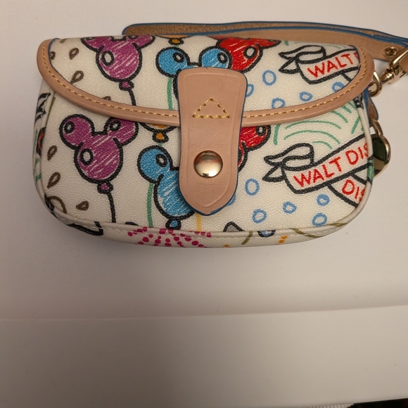 Dooney & Bourke "Sketch" Wristlet In White - Picture 10 of 10